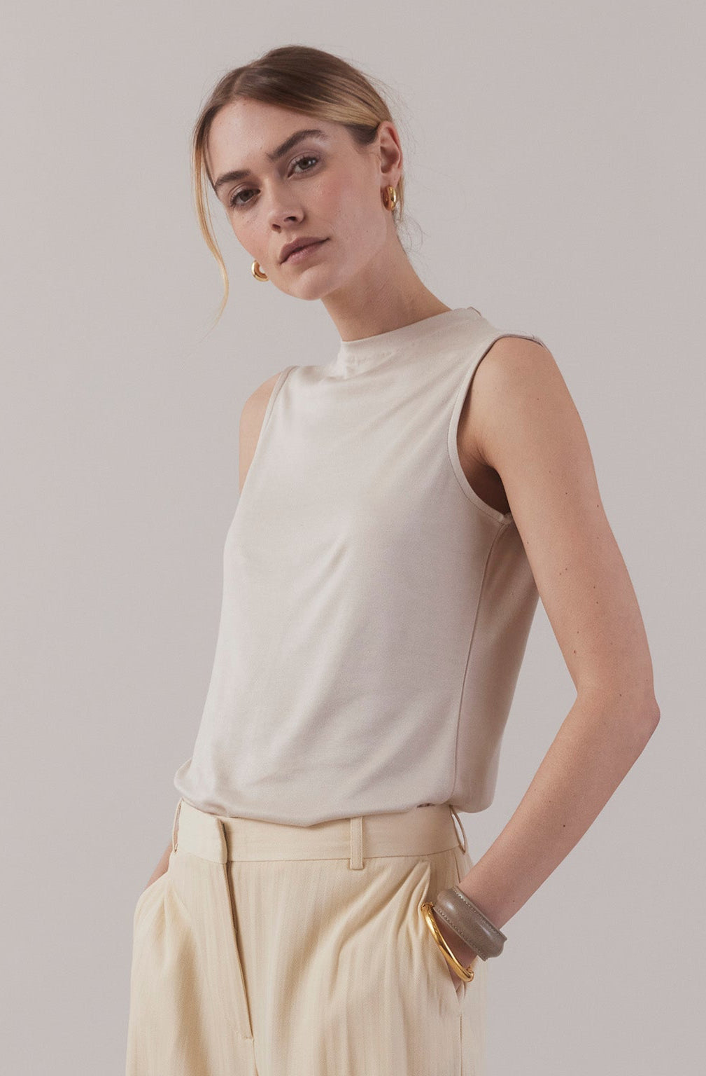 Funnel Neck Tank - Oyster