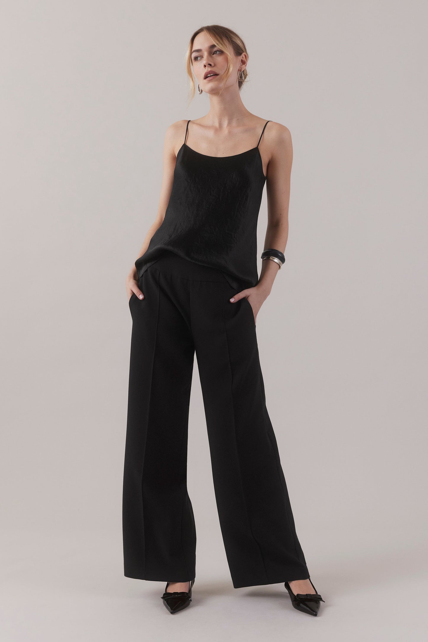 Wide-Leg Trouser