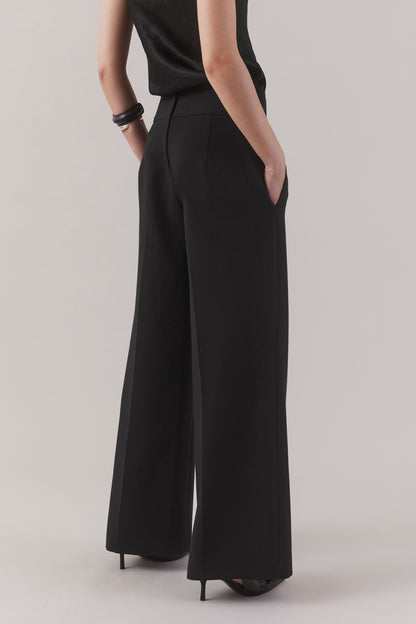 Wide-Leg Trouser