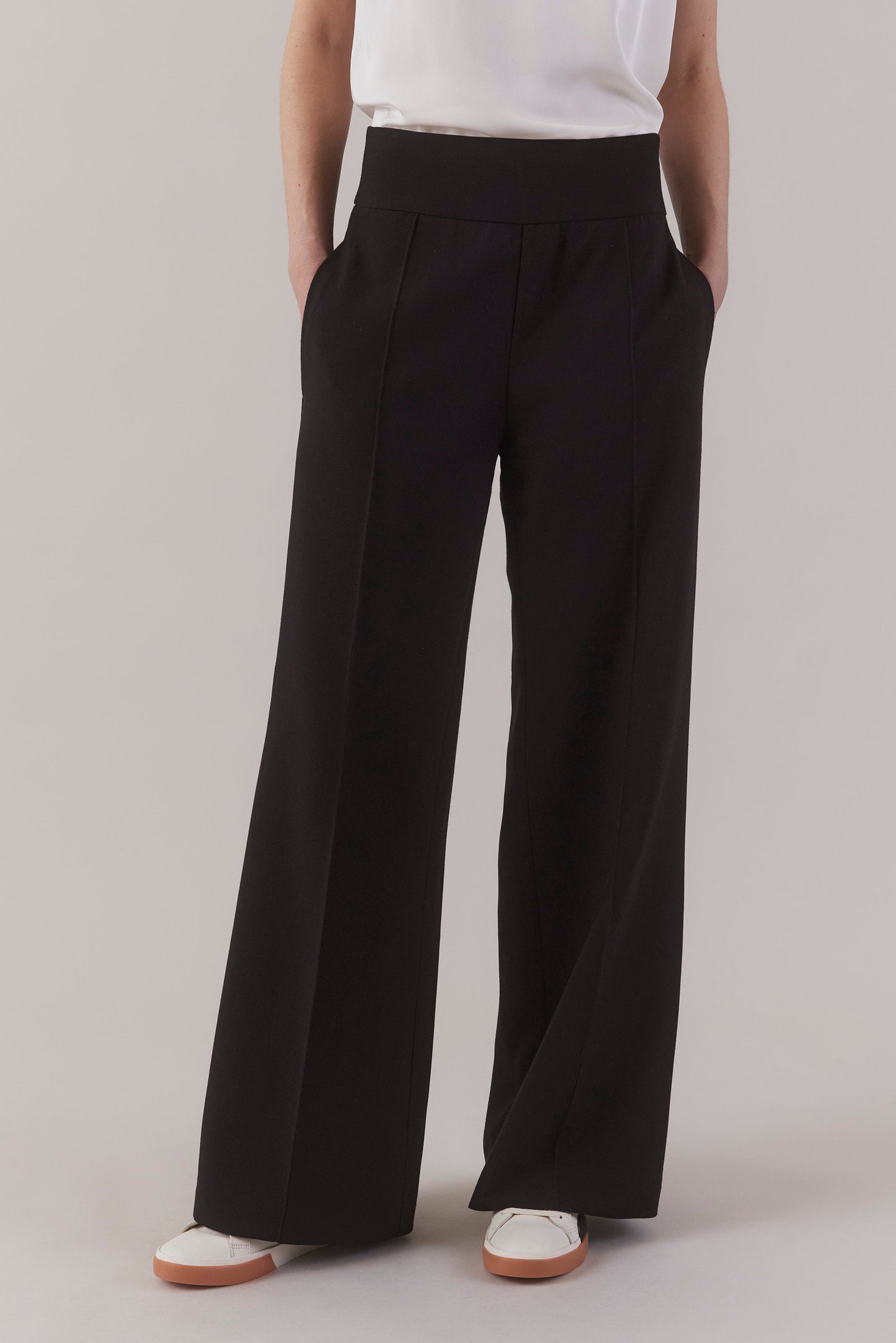 Wide-Leg Trouser