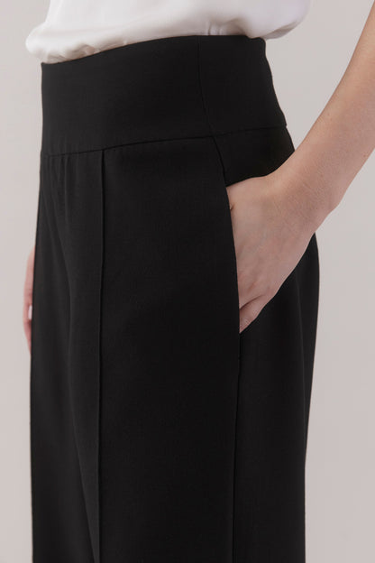 Wide-Leg Trouser